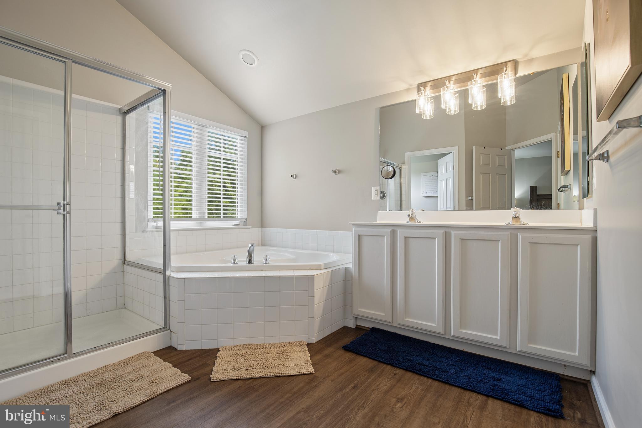 STONEGATE ESTATES - Residential