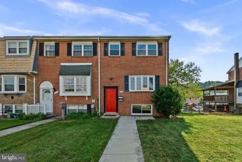 MLS: MDBC2174610