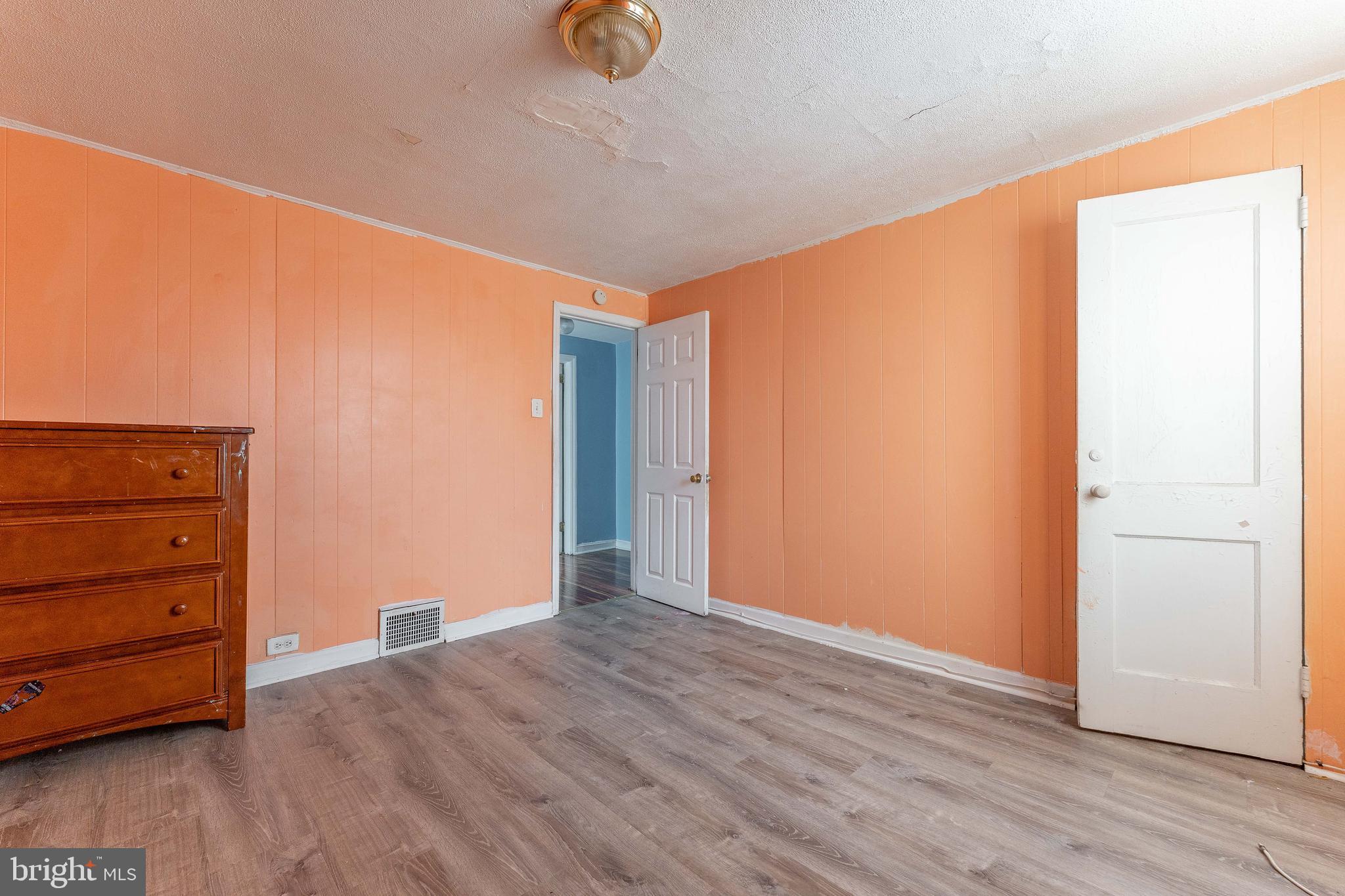 LANSDOWNE PARK - Residential