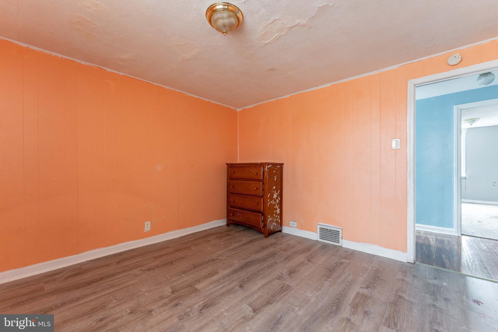 LANSDOWNE PARK - Residential