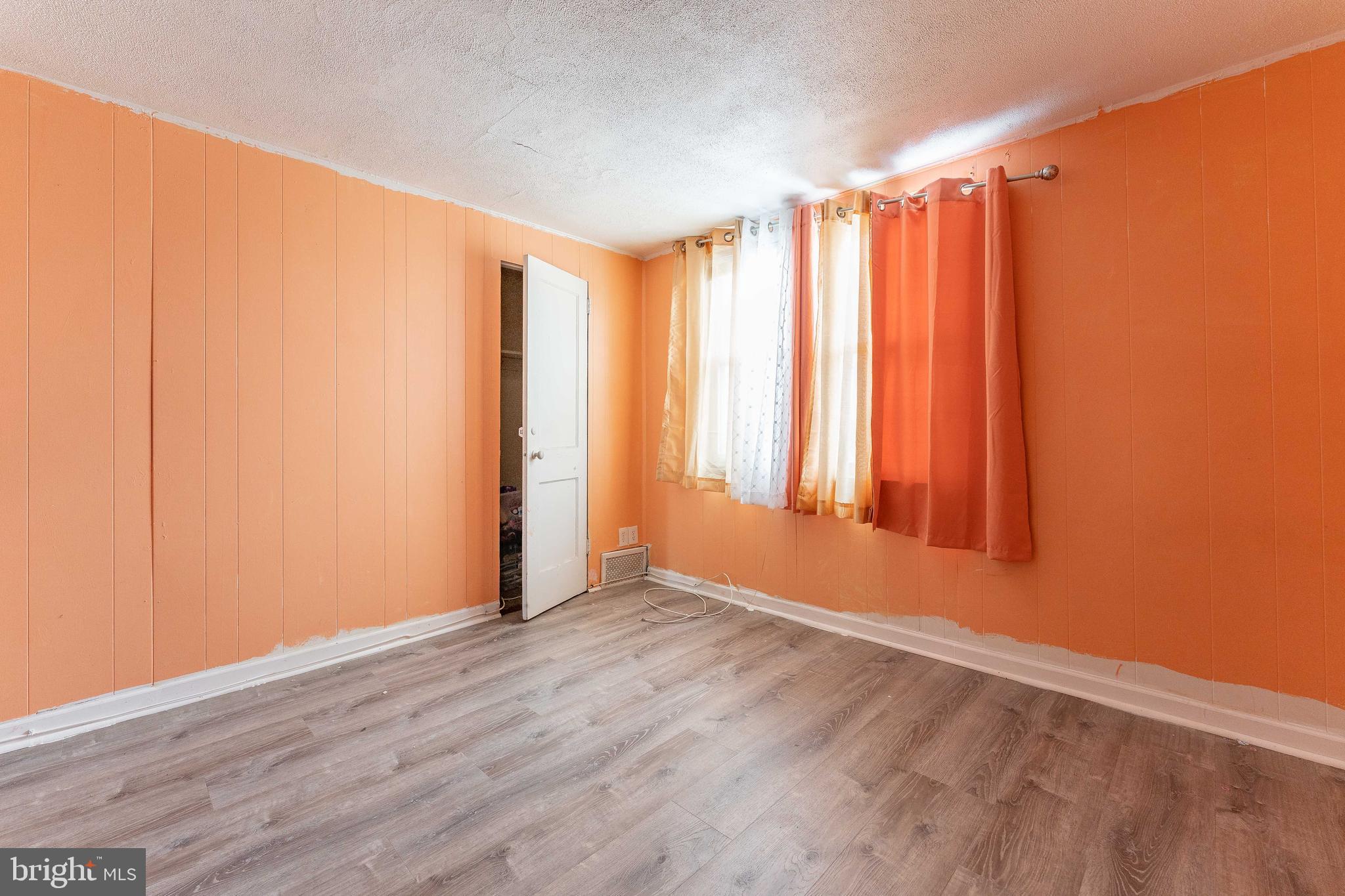 LANSDOWNE PARK - Residential