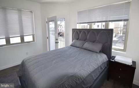 Condo For Rent - 117 W Girard Avenue #2<br/> PHILADELPHIA, PA 19123
