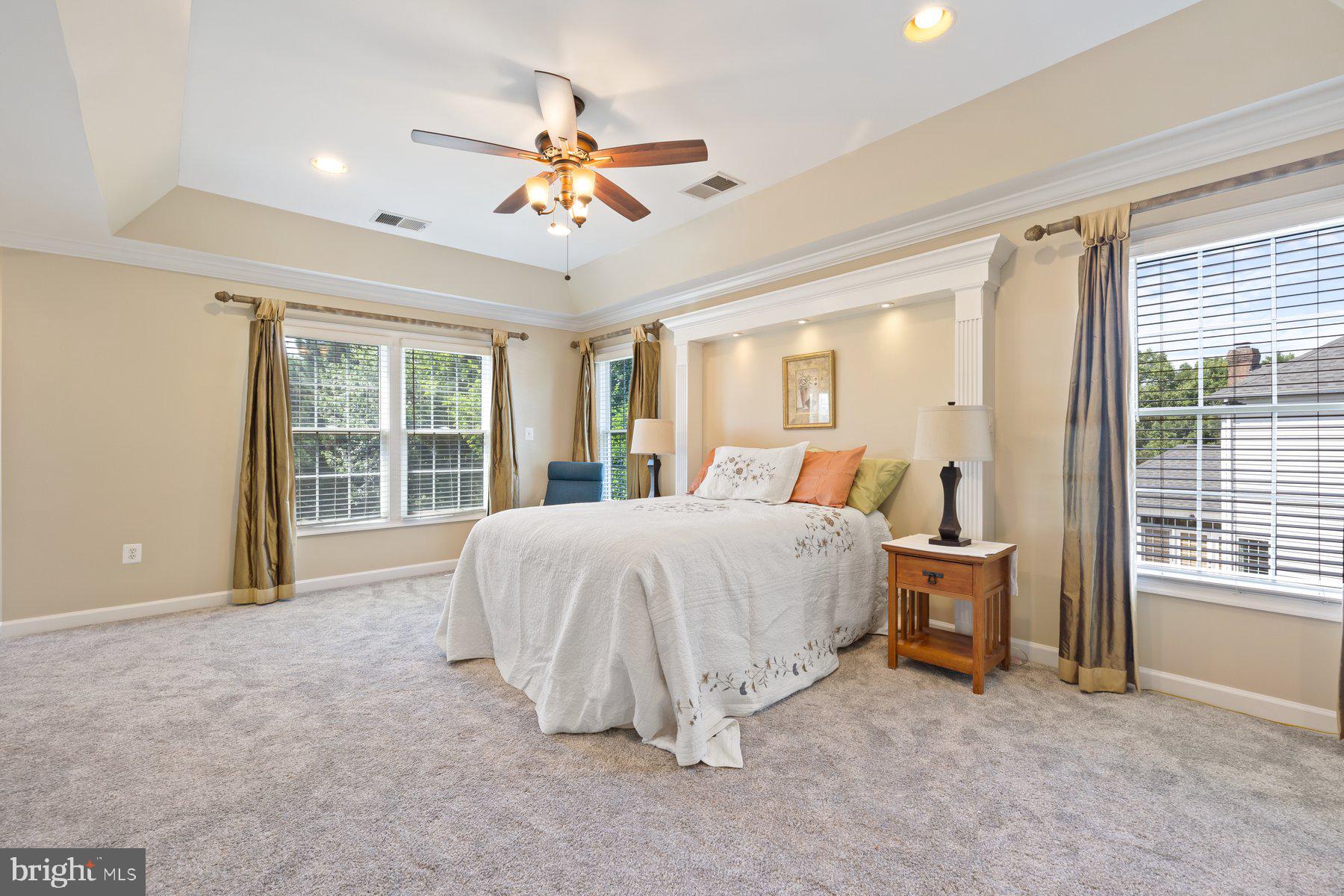 ASHBURN STATION - Residential