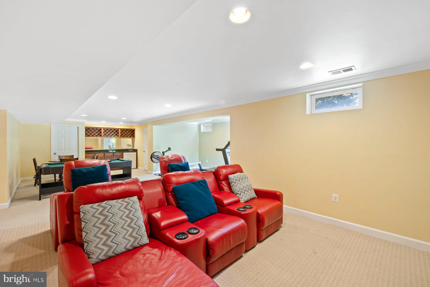 ASHBURN STATION - Residential