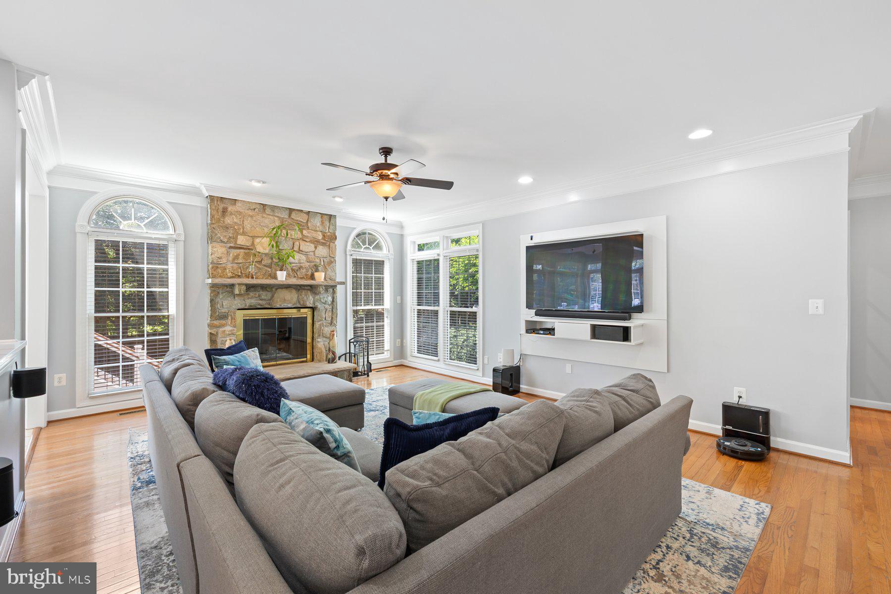 ASHBURN STATION - Residential