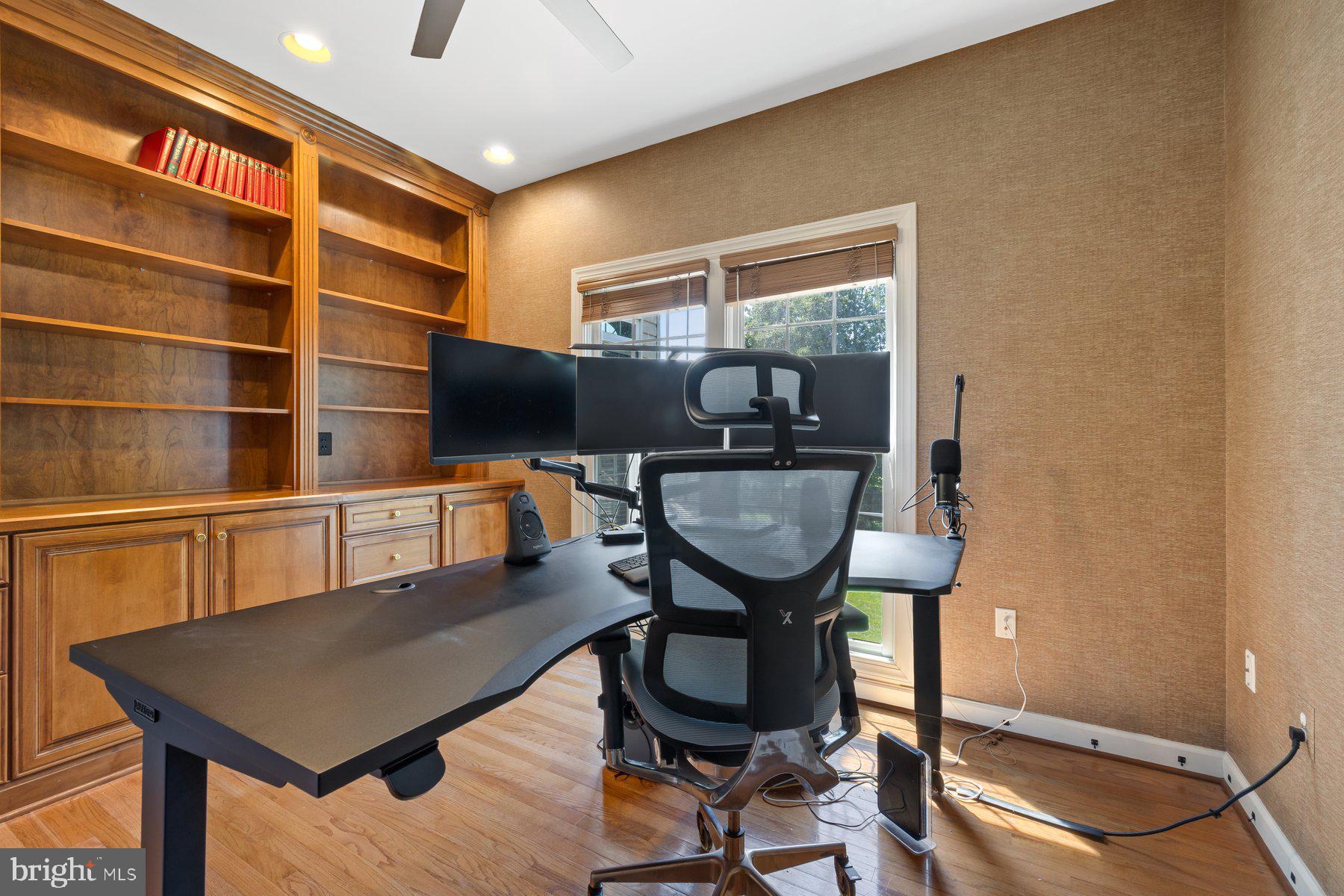 ASHBURN STATION - Residential