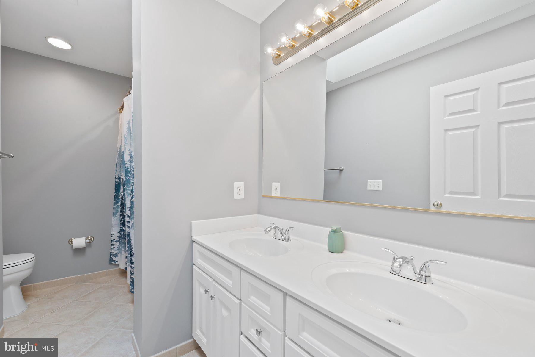 ASHBURN STATION - Residential