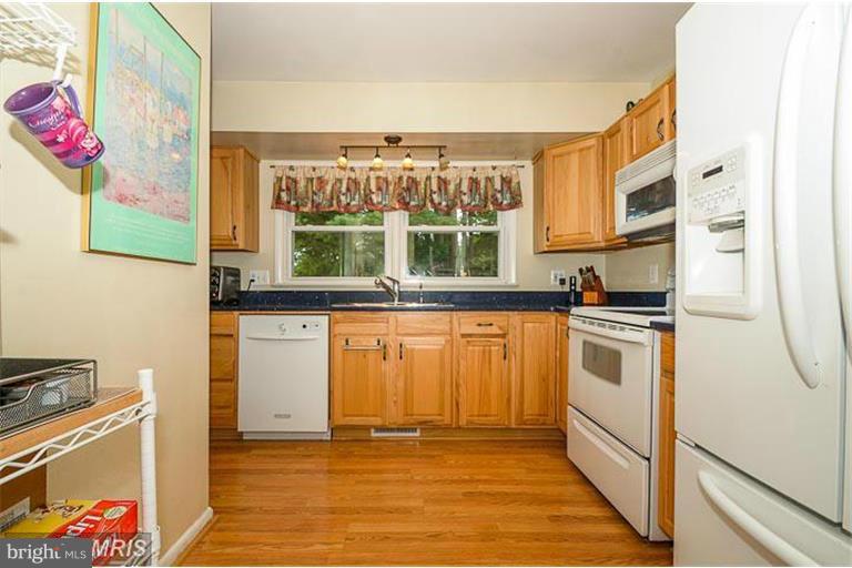 VIENNA WOODS - Residential Lease