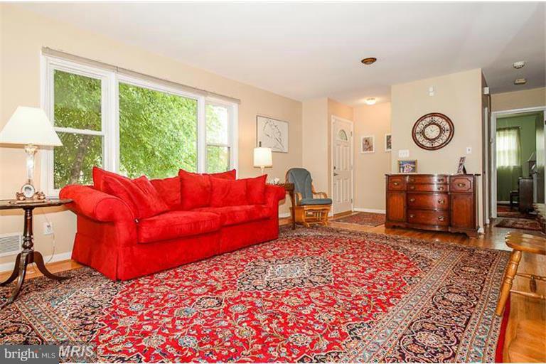 VIENNA WOODS - Residential Lease