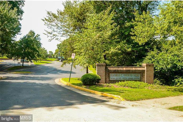 VIENNA WOODS - Residential Lease