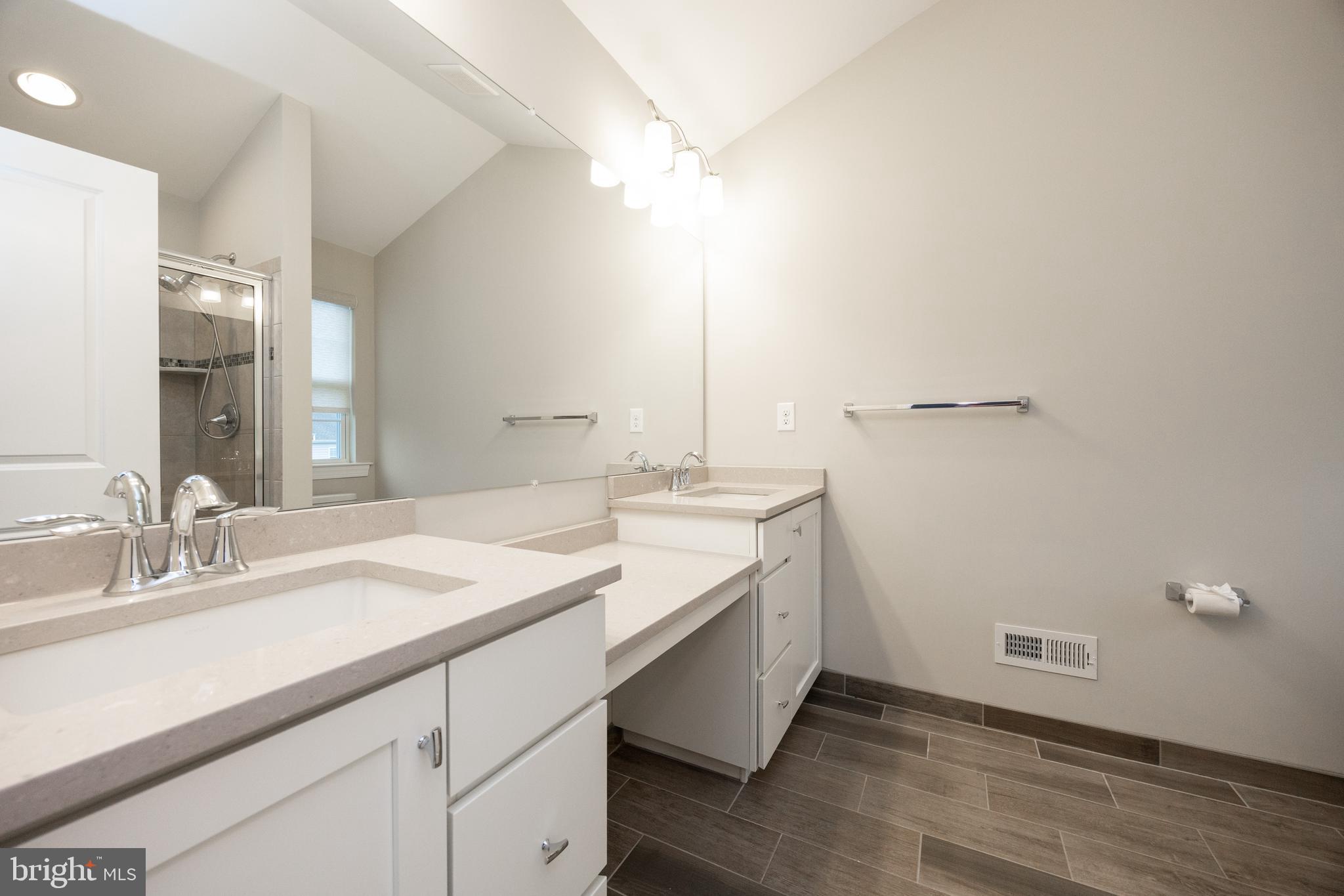 COURTS AT BRYNWOOD - Residential Lease