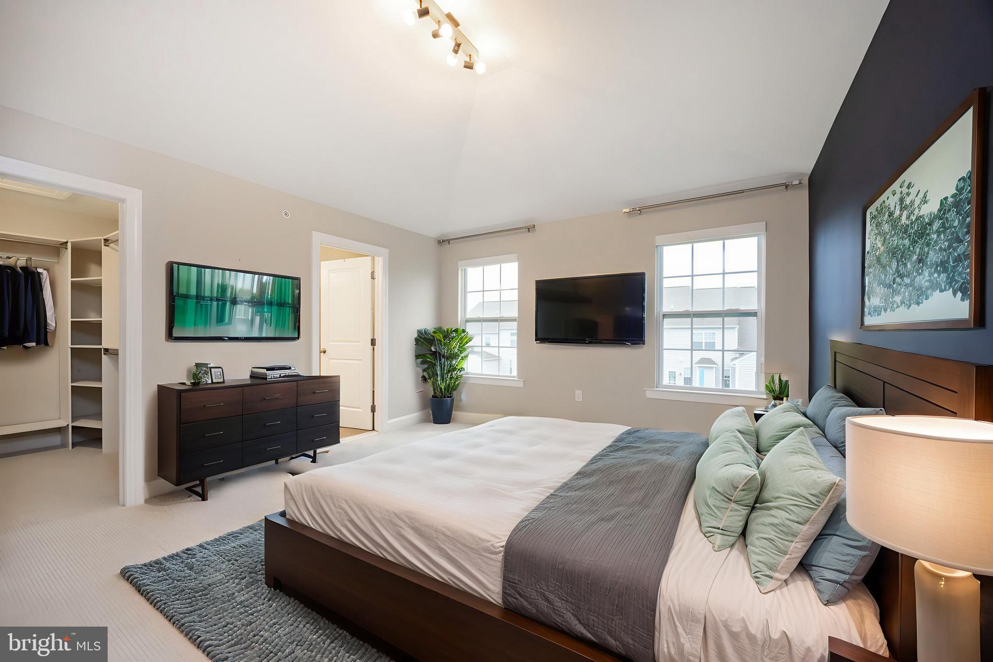 COURTS AT BRYNWOOD - Residential Lease