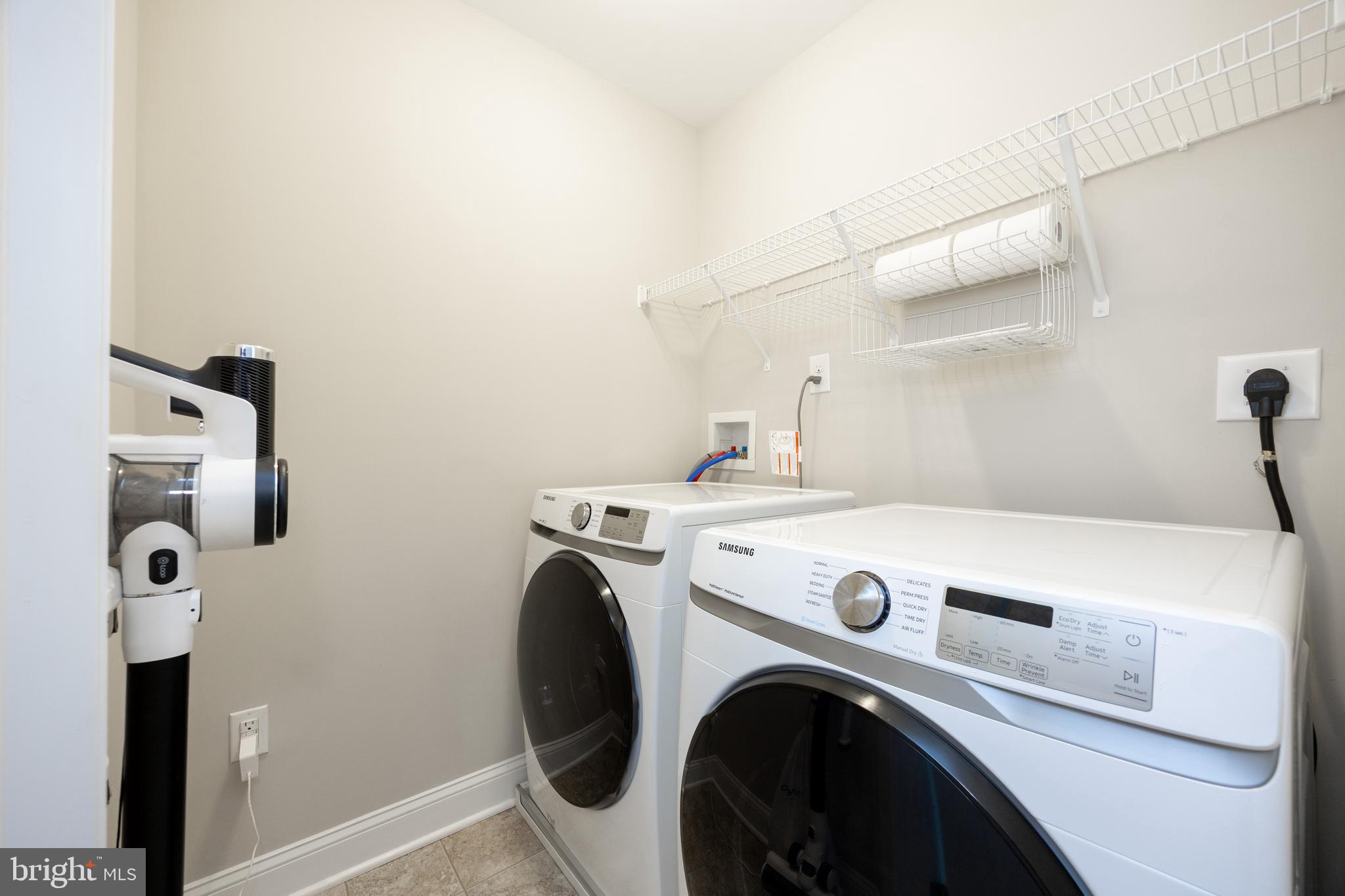 COURTS AT BRYNWOOD - Residential Lease