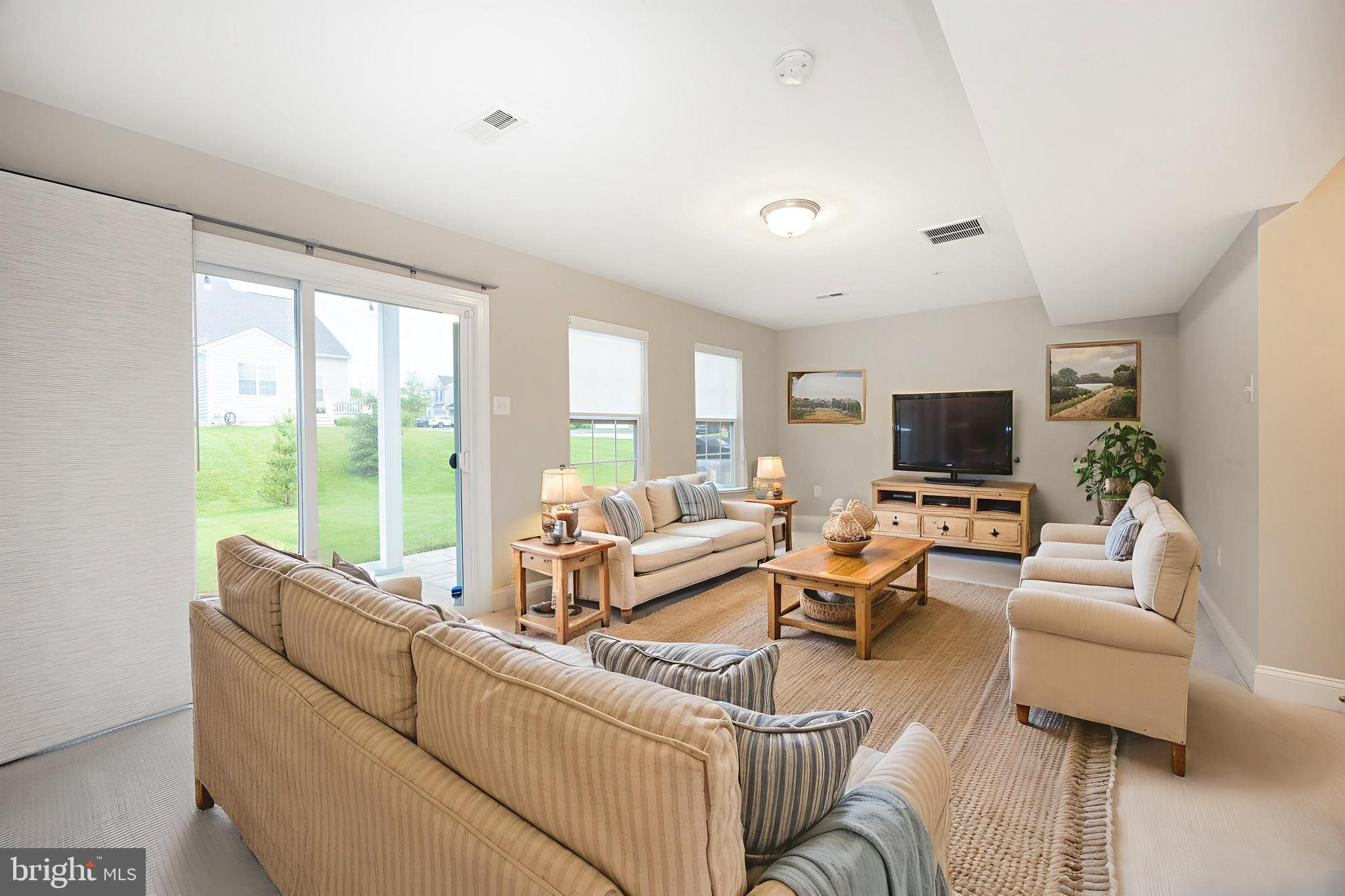 COURTS AT BRYNWOOD - Residential Lease