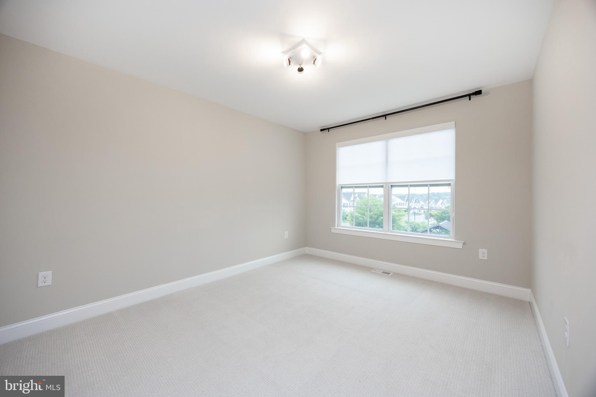 COURTS AT BRYNWOOD - Residential Lease