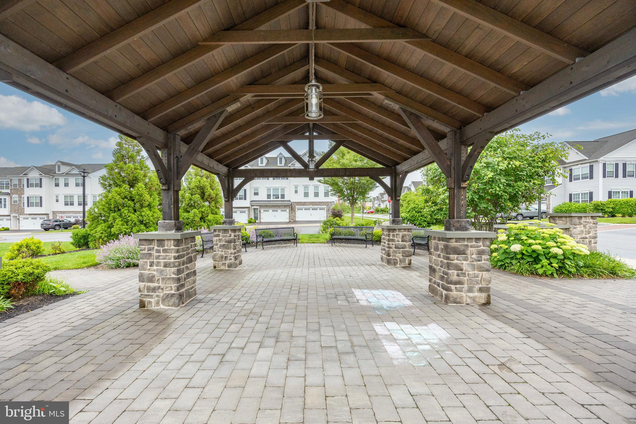 COURTS AT BRYNWOOD - Residential Lease