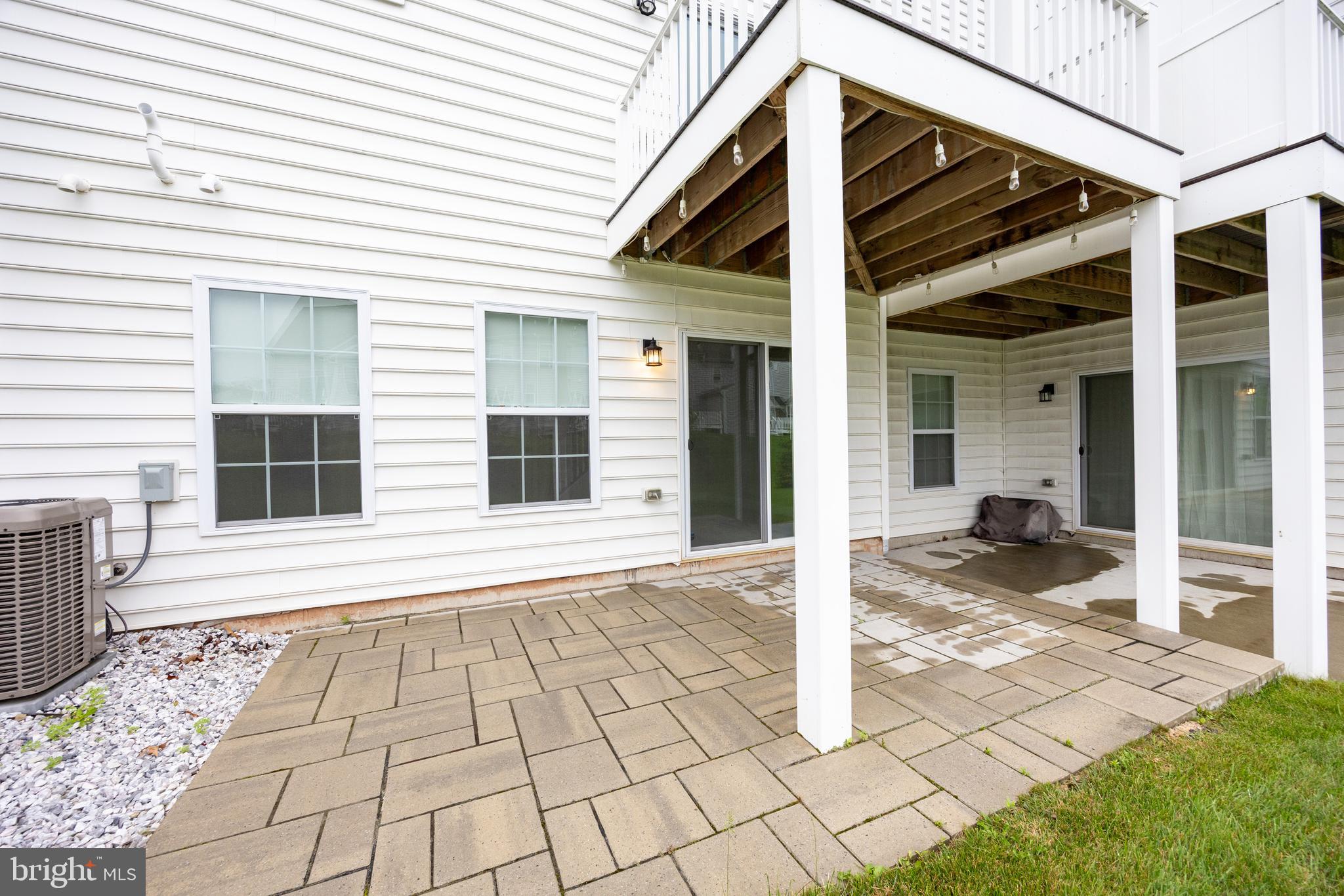 COURTS AT BRYNWOOD - Residential Lease