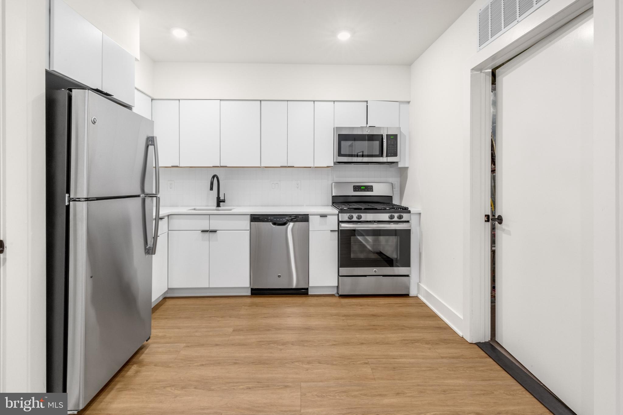 PASSYUNK SQUARE - Residential Lease