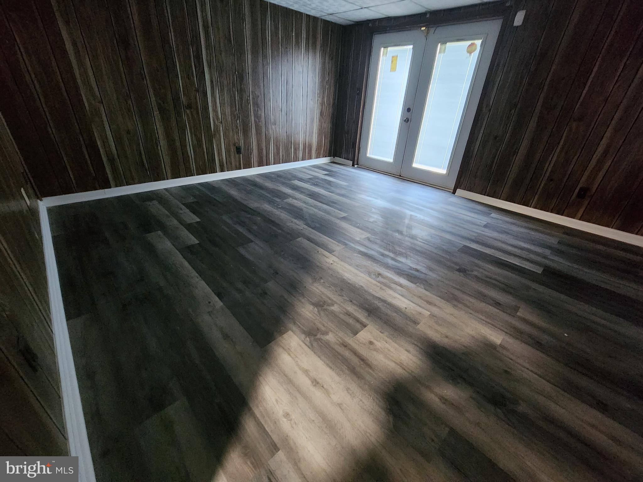 PRINCE PL AT NORTHAMPTOM - Residential Lease