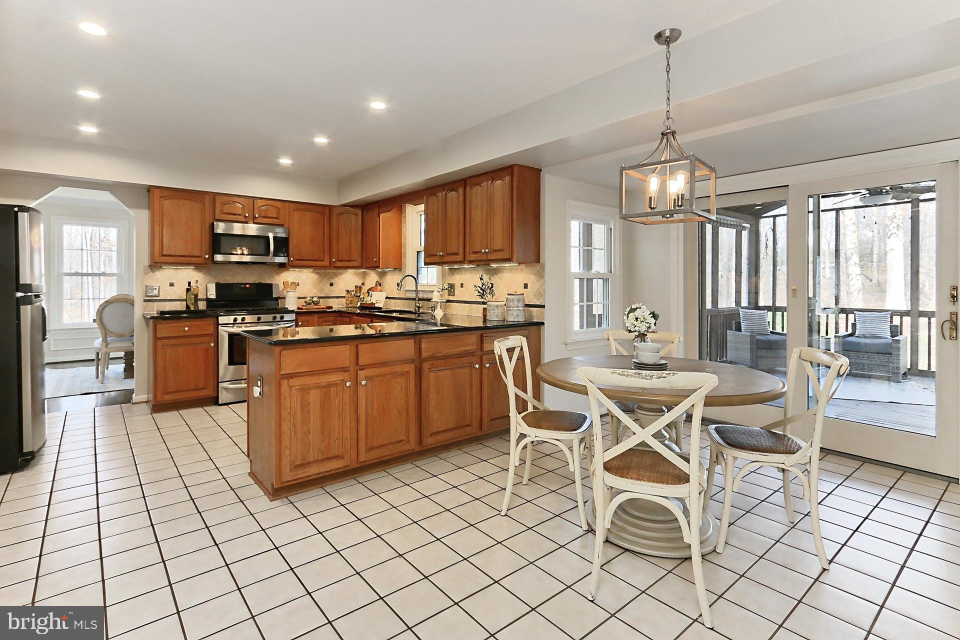 FAIRFAX STATION - Residential