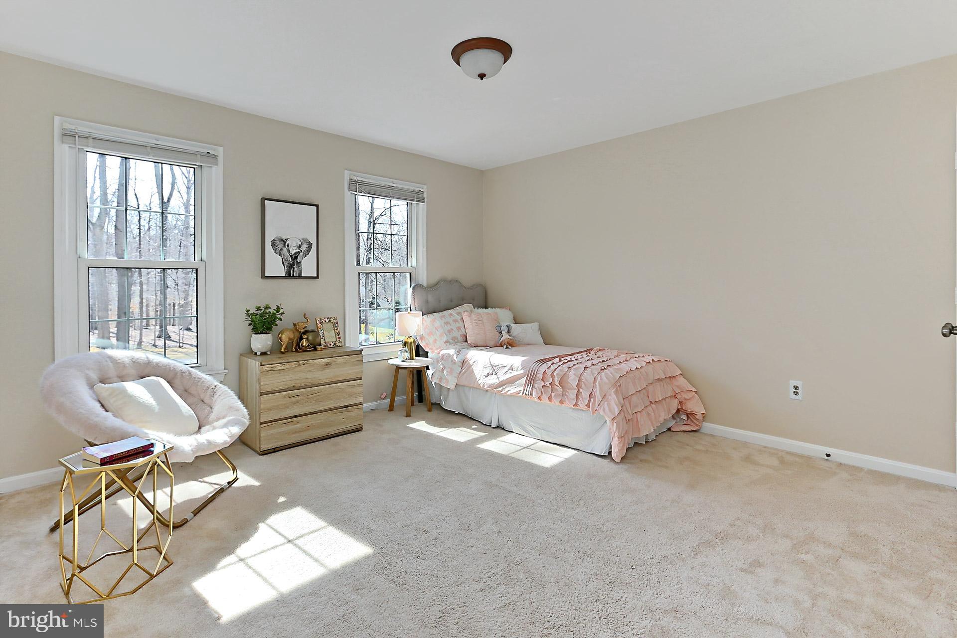 FAIRFAX STATION - Residential