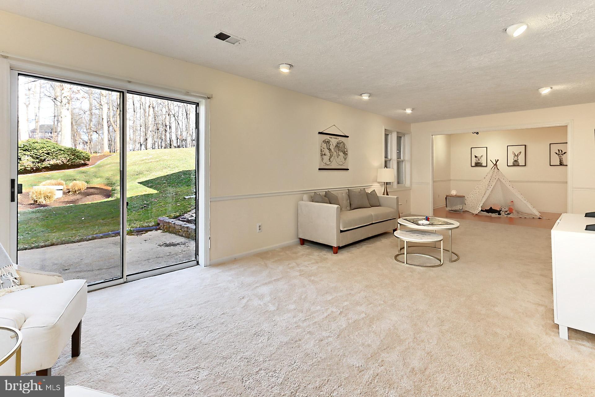 FAIRFAX STATION - Residential