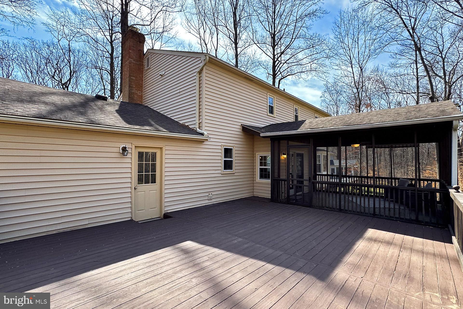 FAIRFAX STATION - Residential