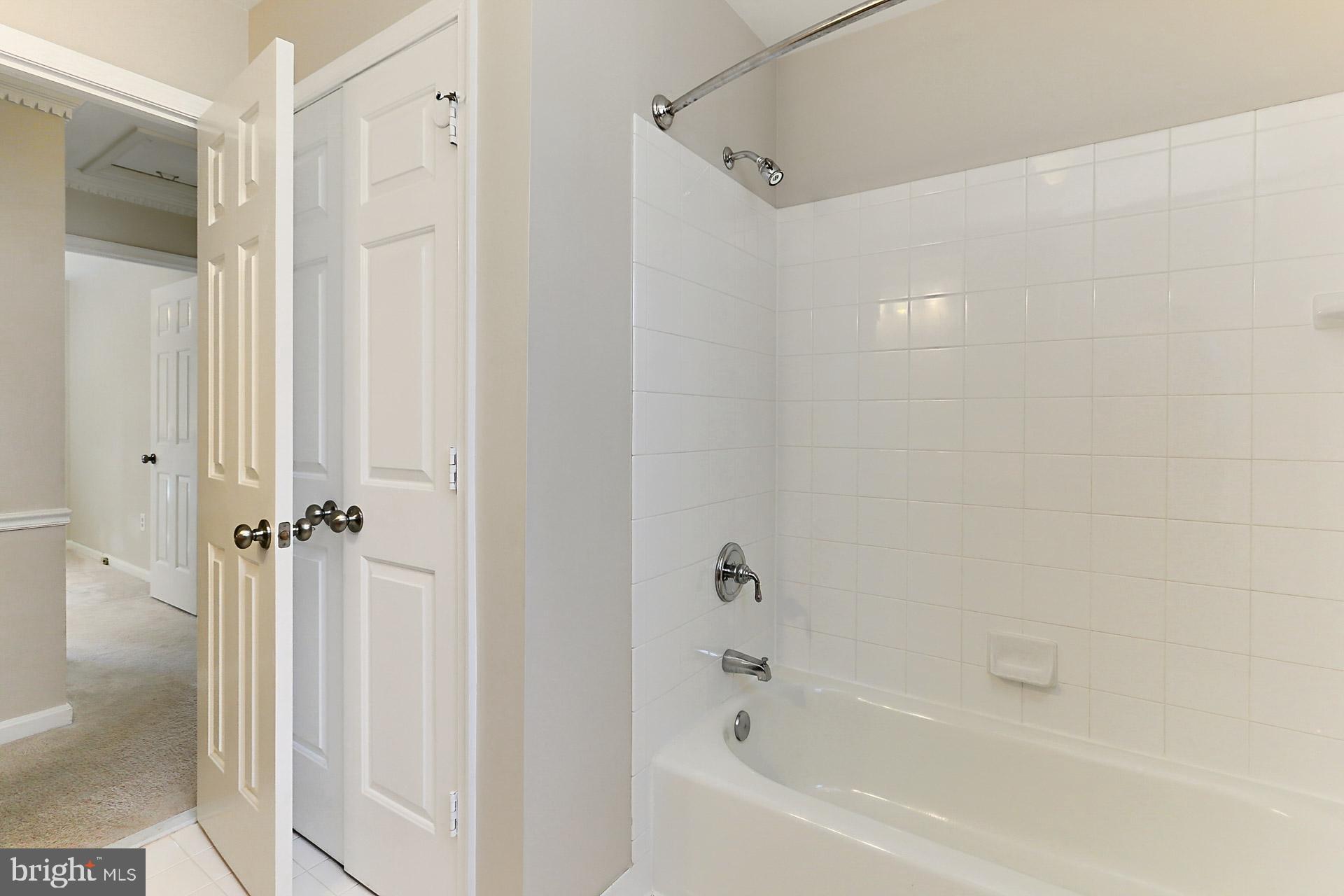 FAIRFAX STATION - Residential