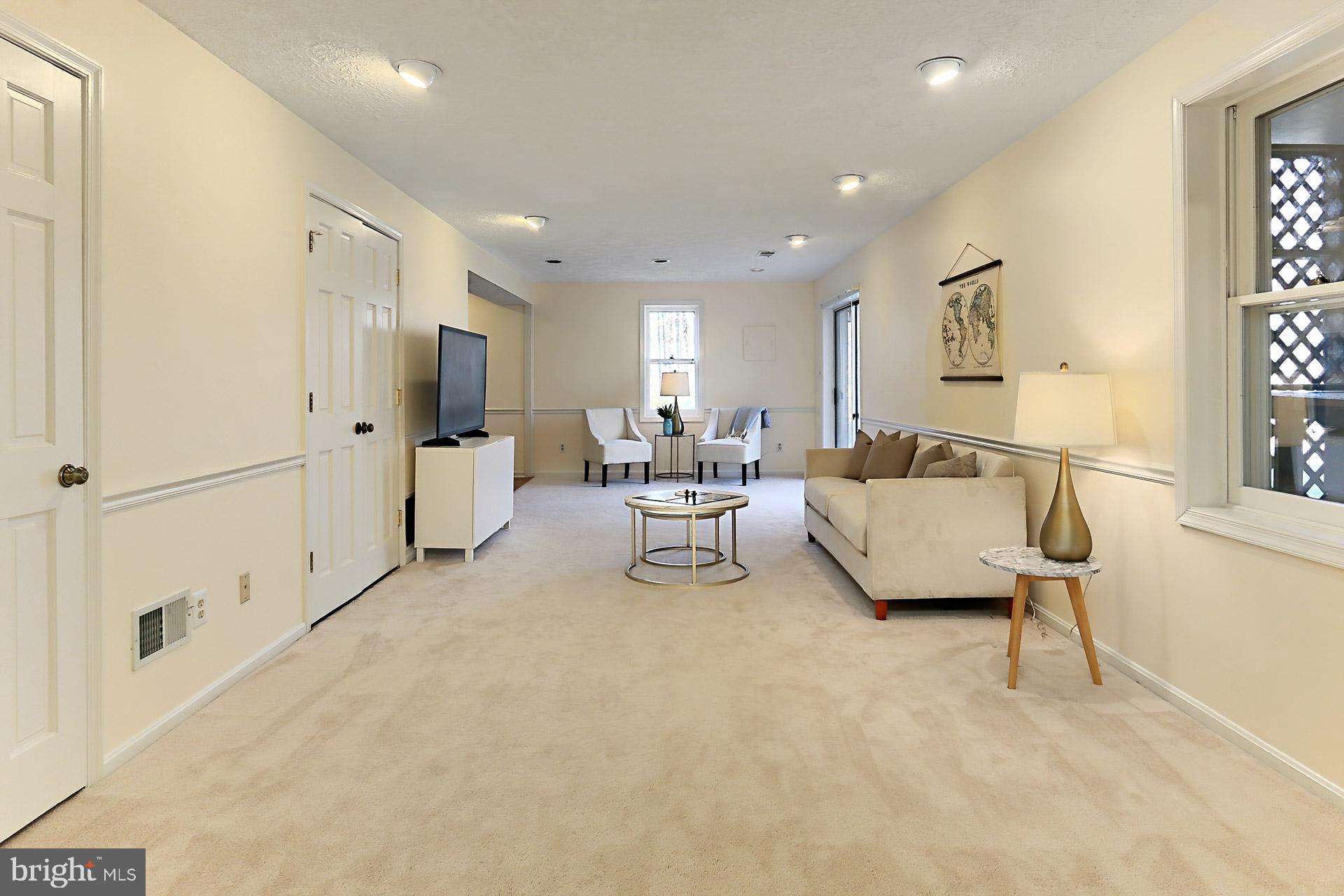 FAIRFAX STATION - Residential