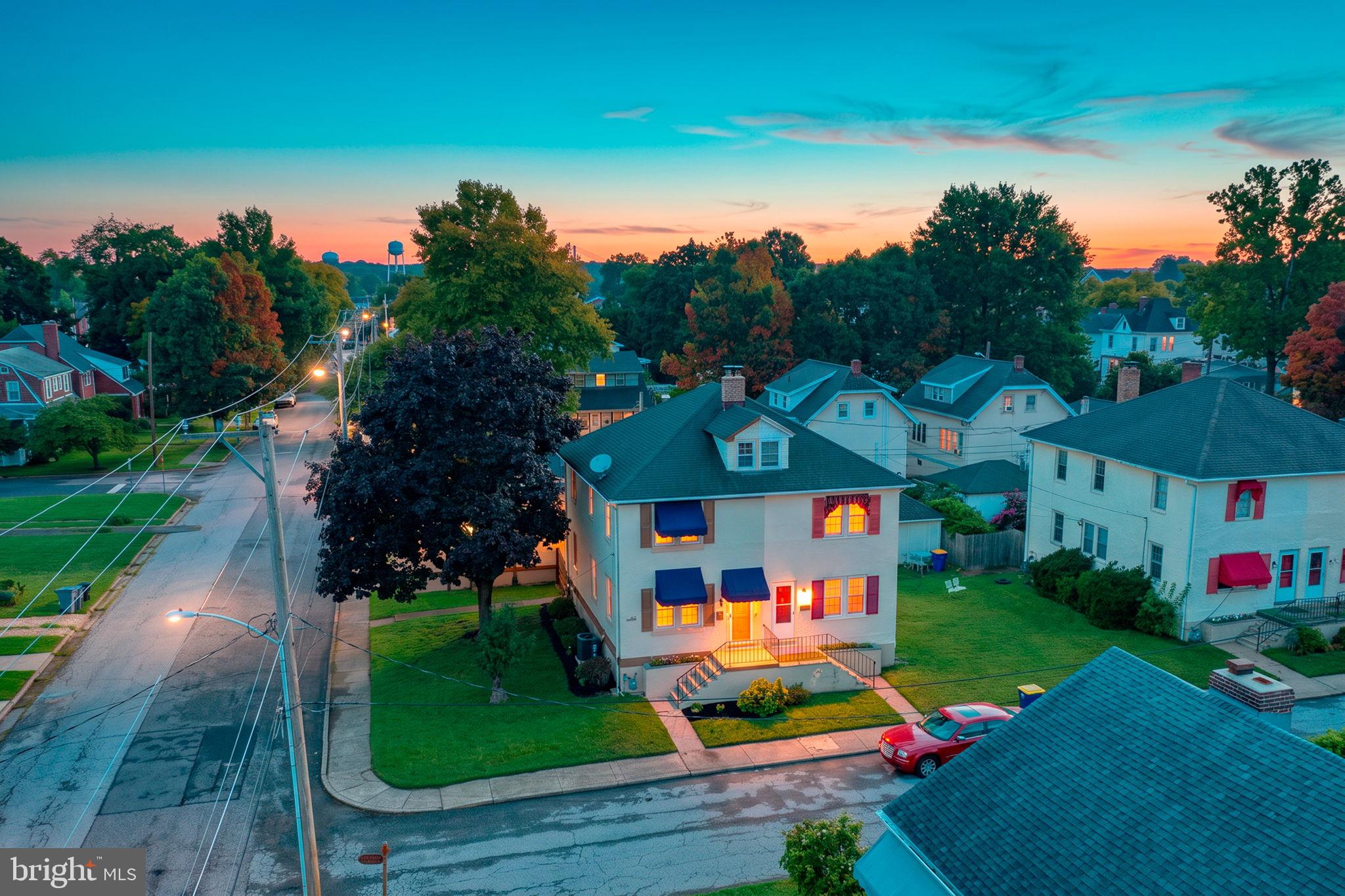 611 DEEMER PLACE