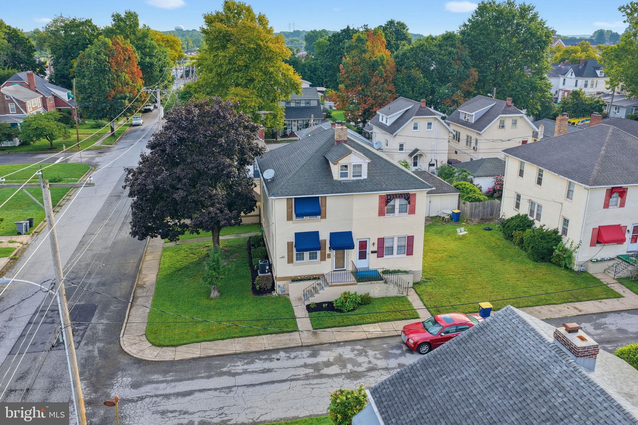 611 DEEMER PLACE