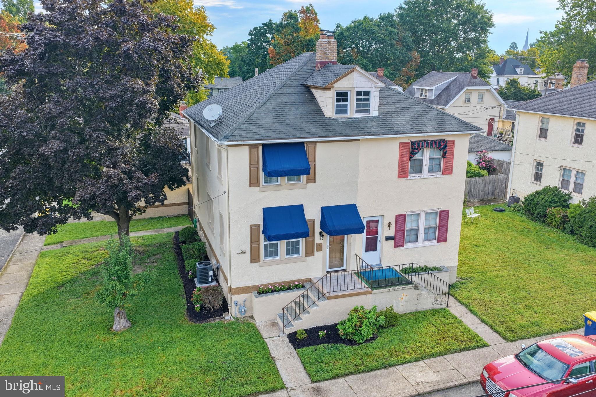 611 DEEMER PLACE