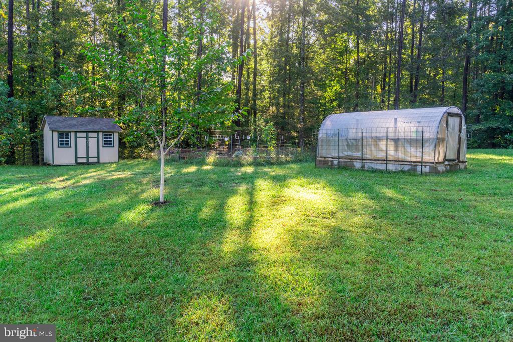 GRAY MANOR - Residential