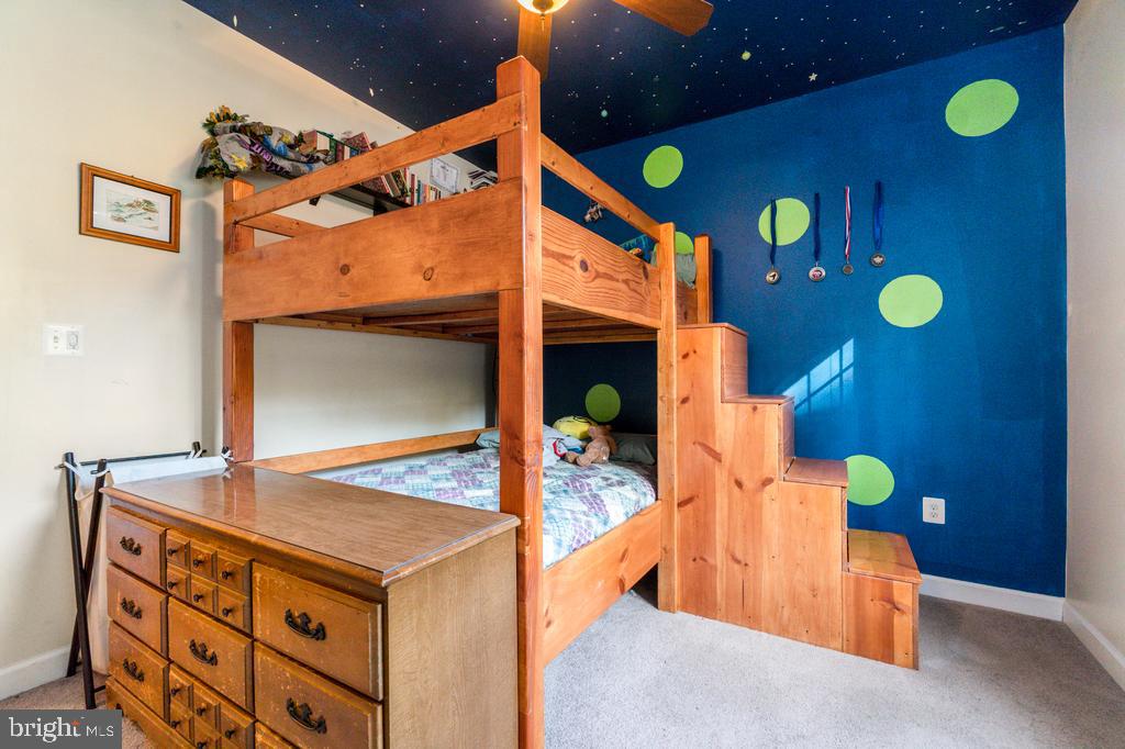 GRAY MANOR - Residential