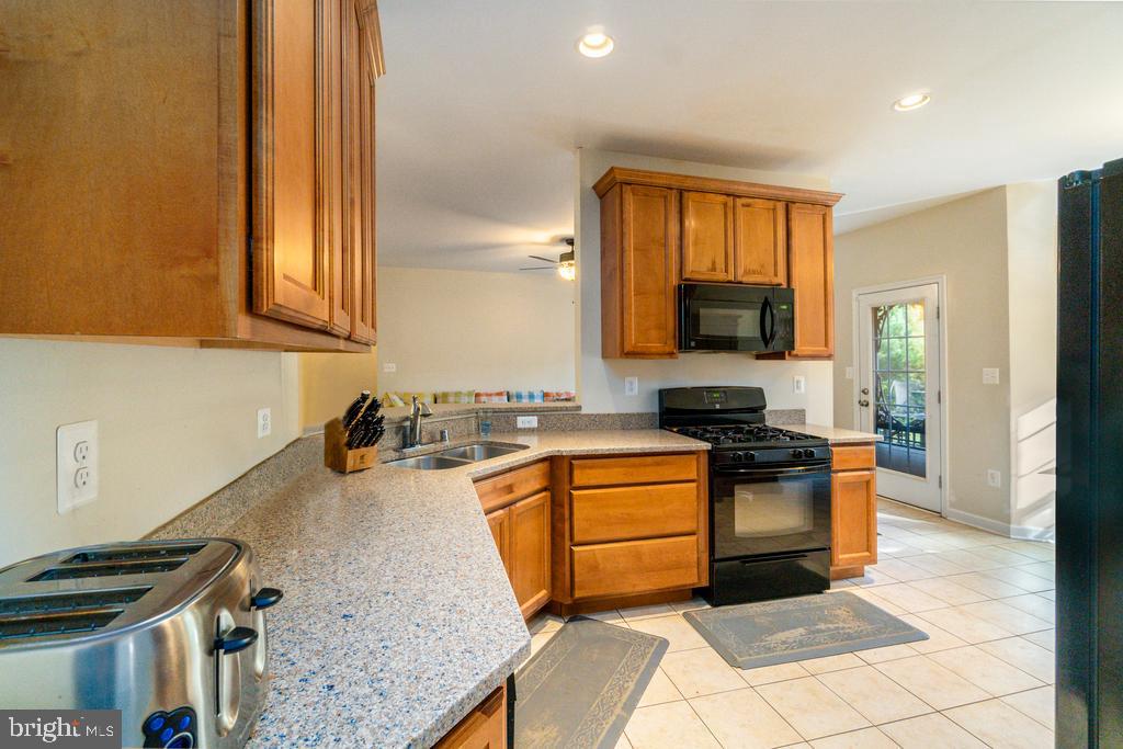 GRAY MANOR - Residential