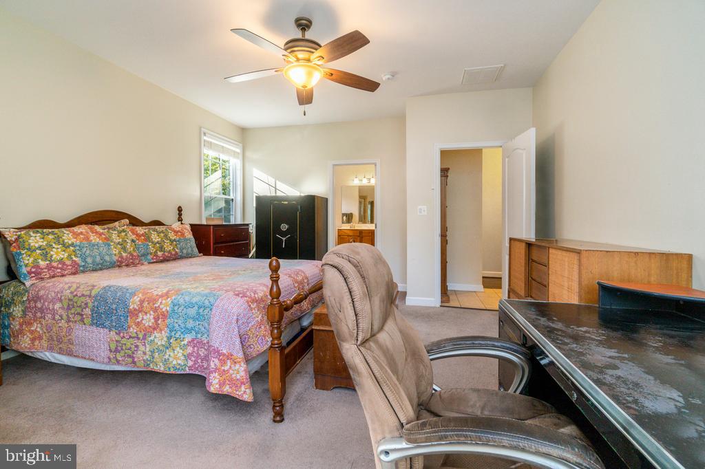 GRAY MANOR - Residential