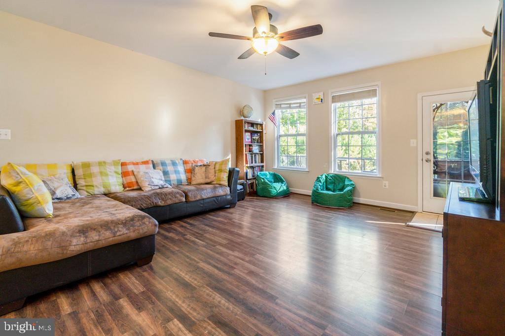 GRAY MANOR - Residential