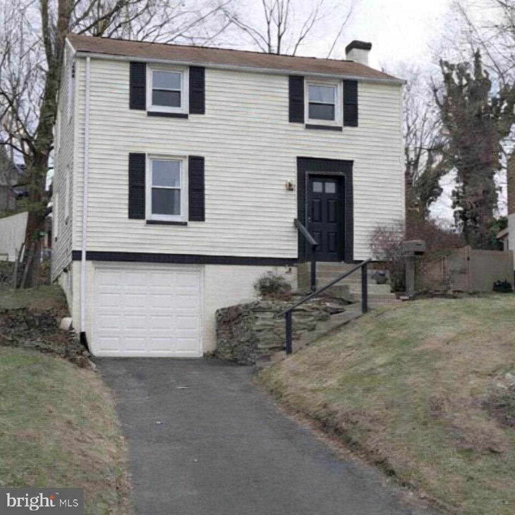 Photo of 209 Elm Avenue, GLENSIDE, PA 19038 (MLS # PAMC2164352)