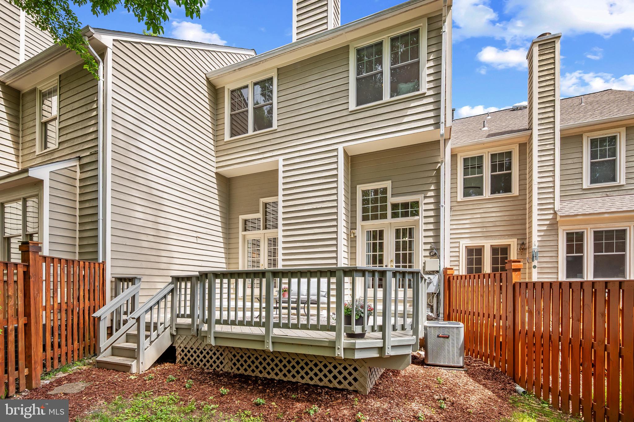 RESTON - Residential