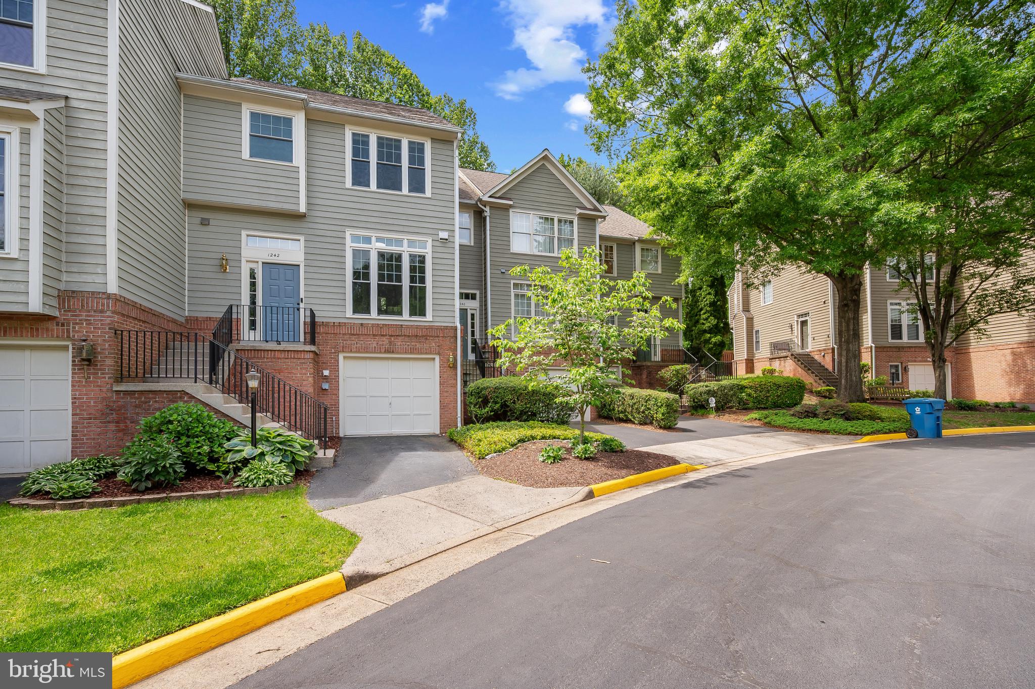 RESTON - Residential