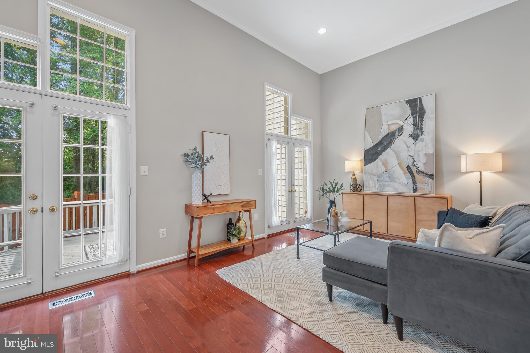 RESTON - Residential