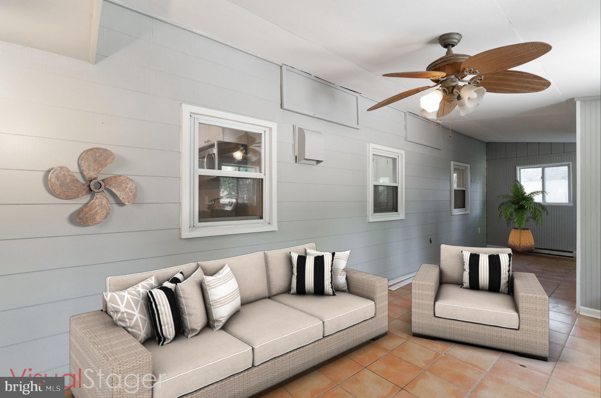 HUNTERS HARBOR - Residential