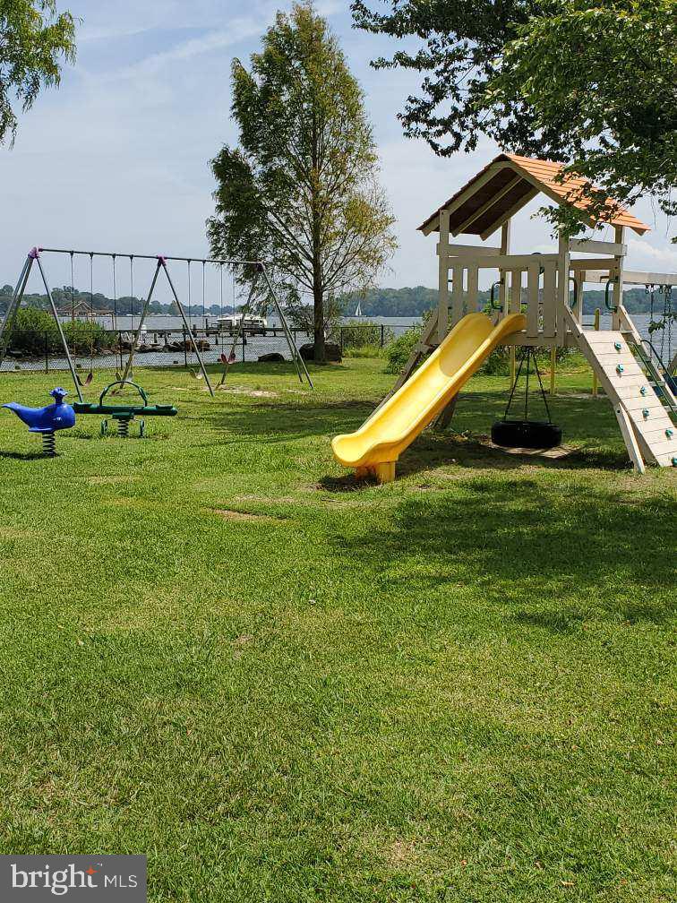 HUNTERS HARBOR - Residential