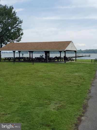 HUNTERS HARBOR - Residential