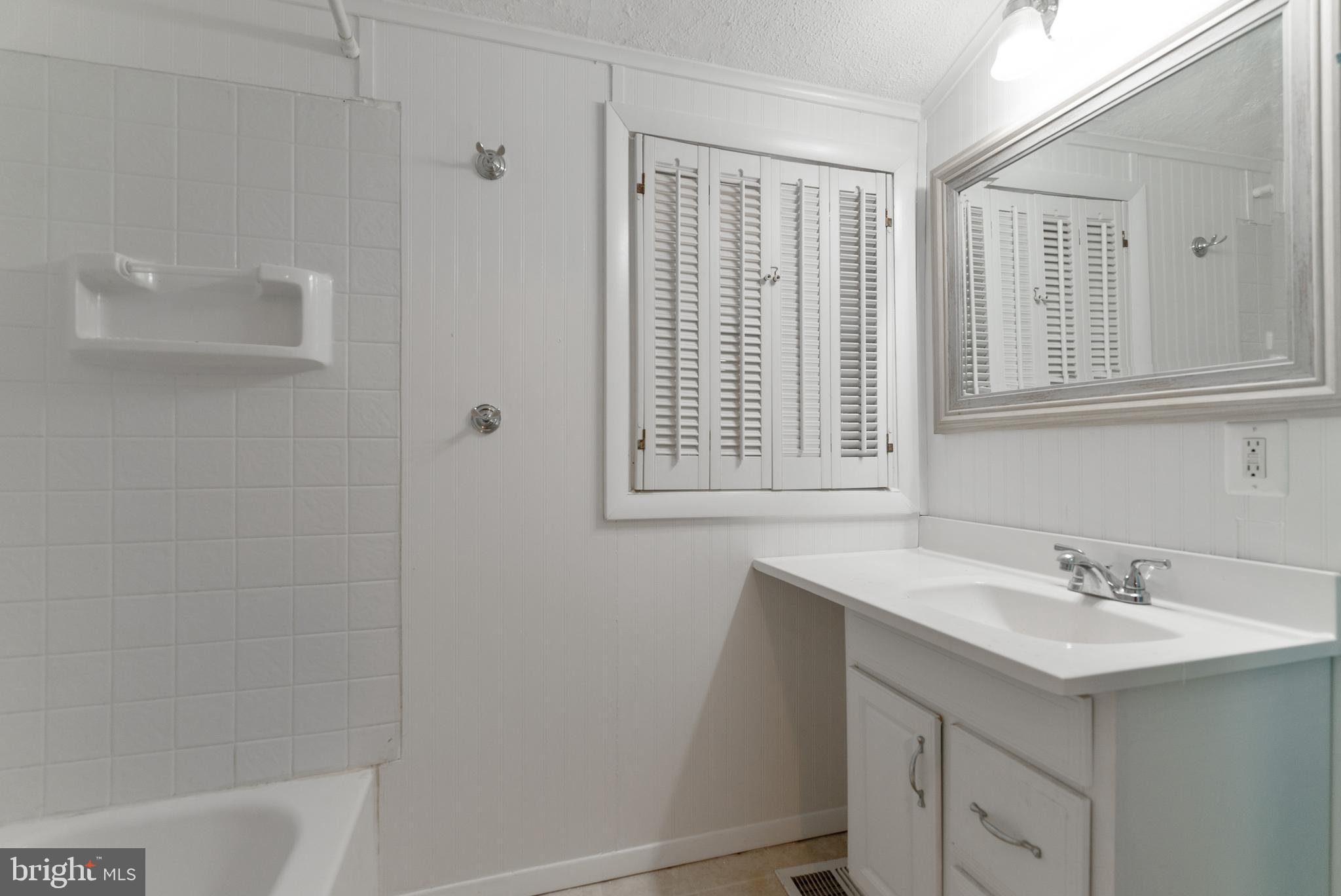 HUNTERS HARBOR - Residential