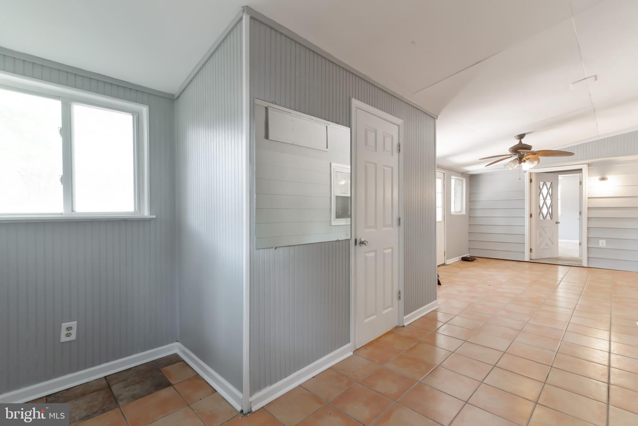 HUNTERS HARBOR - Residential