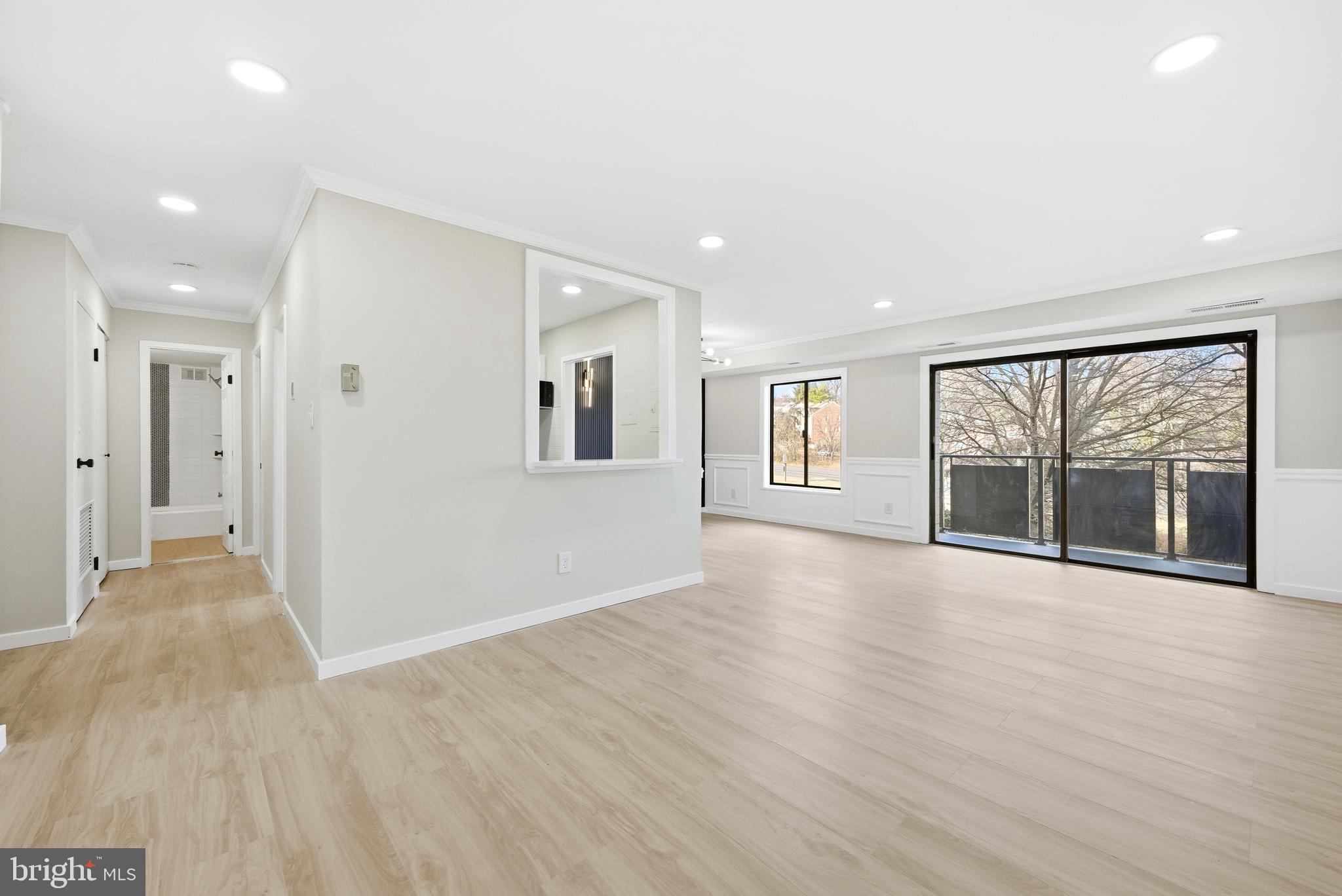 WOODLAKE TOWERS - Residential