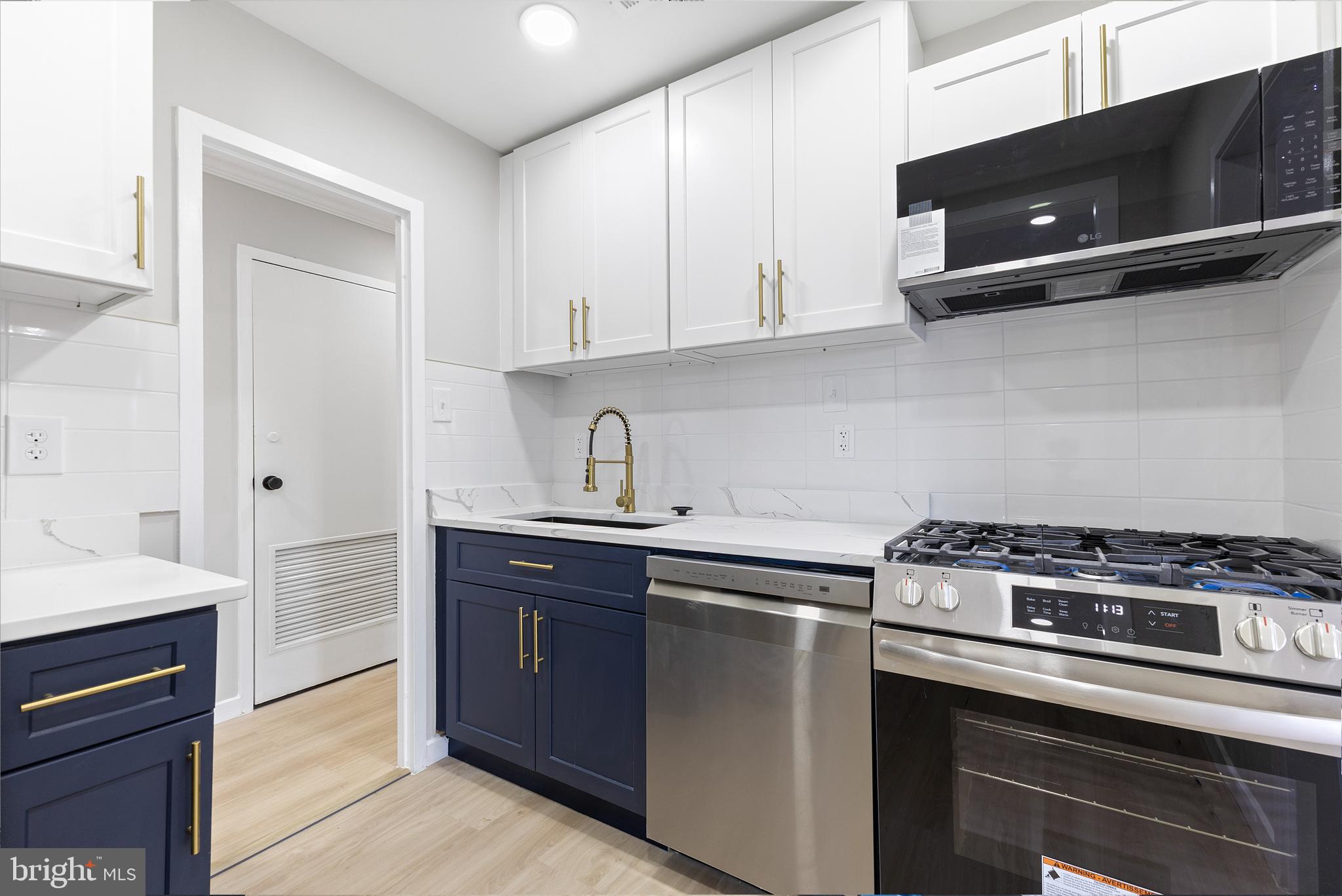 WOODLAKE TOWERS - Residential