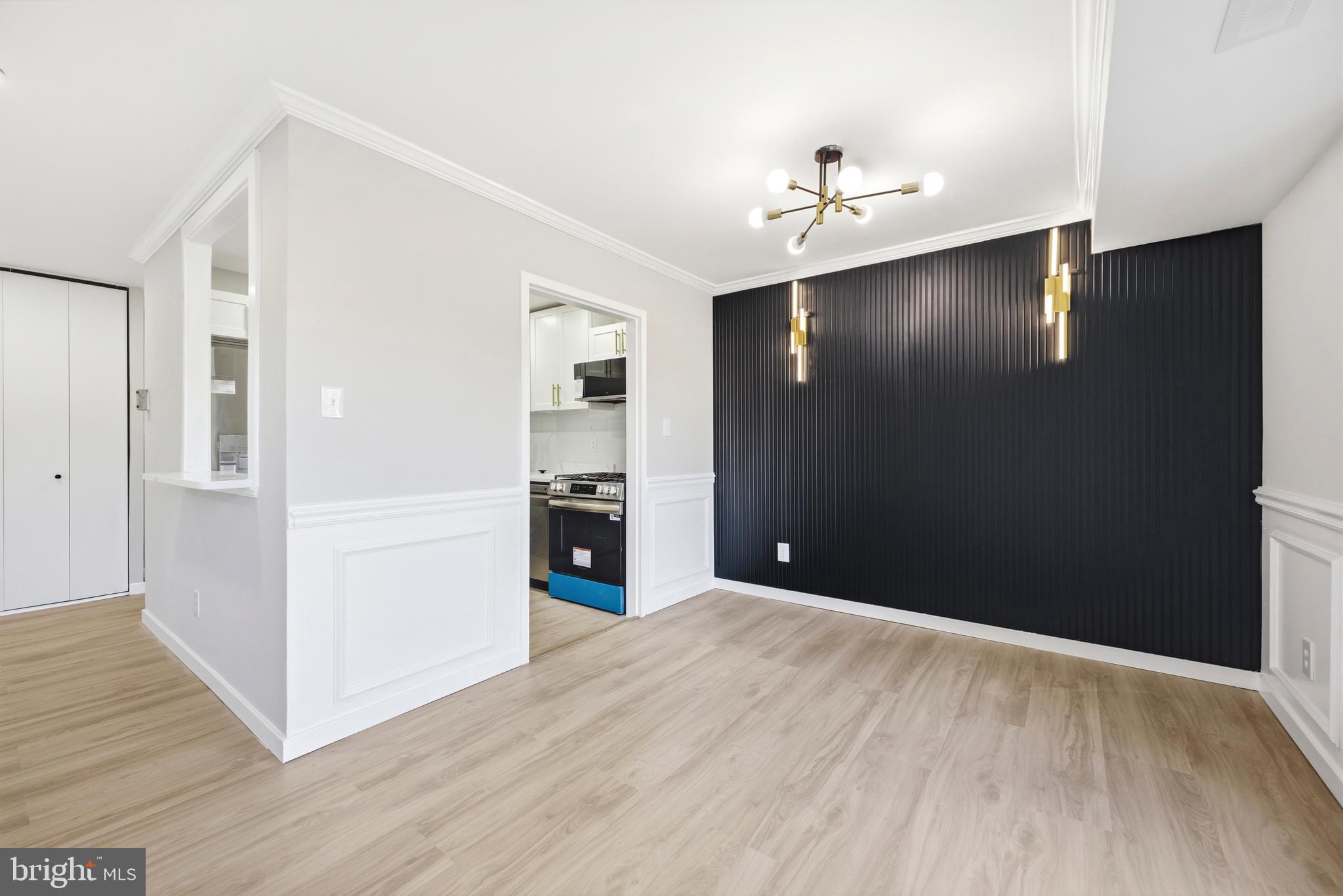 WOODLAKE TOWERS - Residential