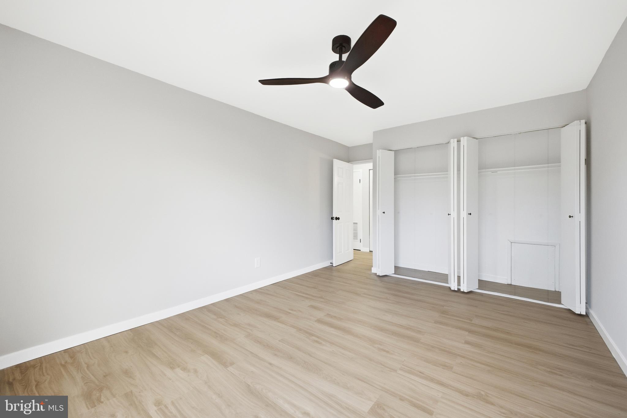 WOODLAKE TOWERS - Residential